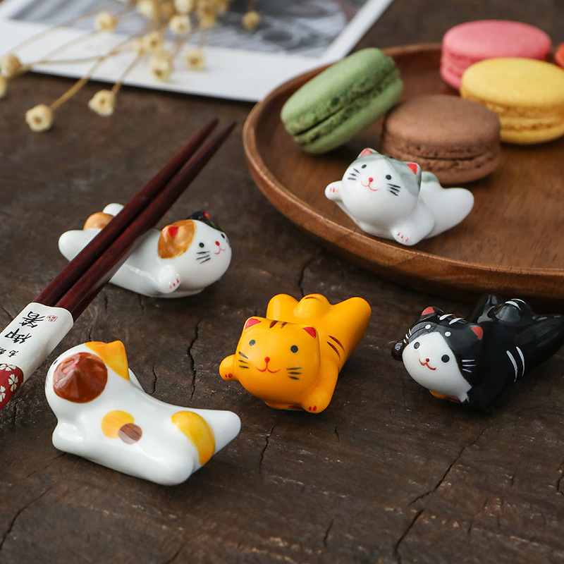 Kitchen Appliances Rack - Repose-baguettes en céramique Chat Volant, style